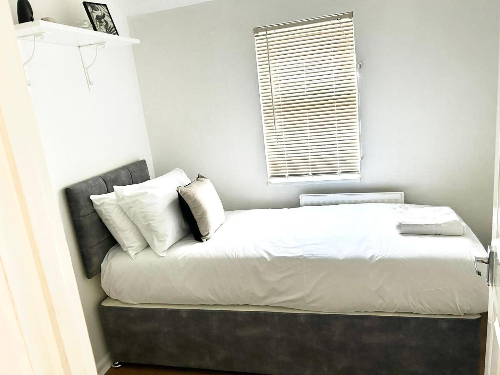 קארדיף Mideyah Stays - 3 Bed Comfy House מראה חיצוני תמונה